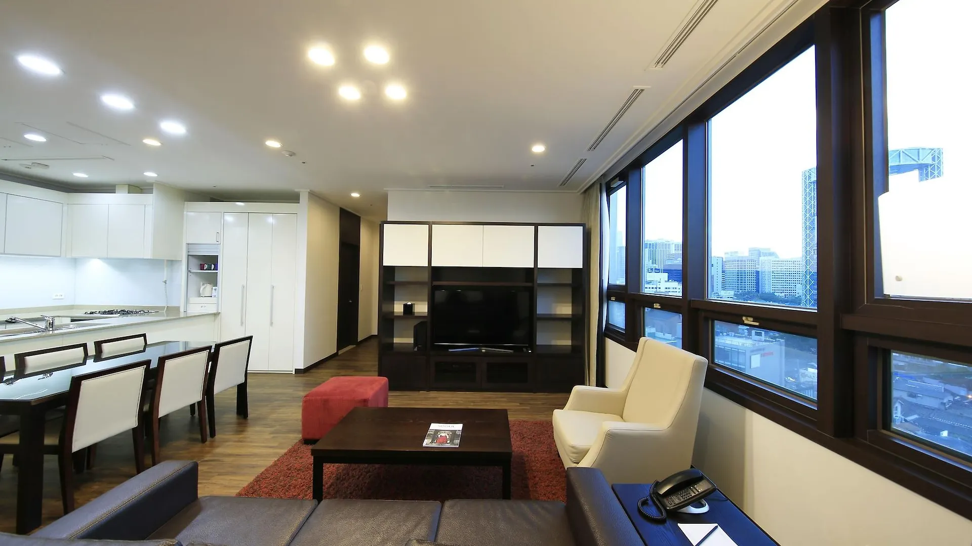 Orakai Insadong Suites Seoul Aparthotel