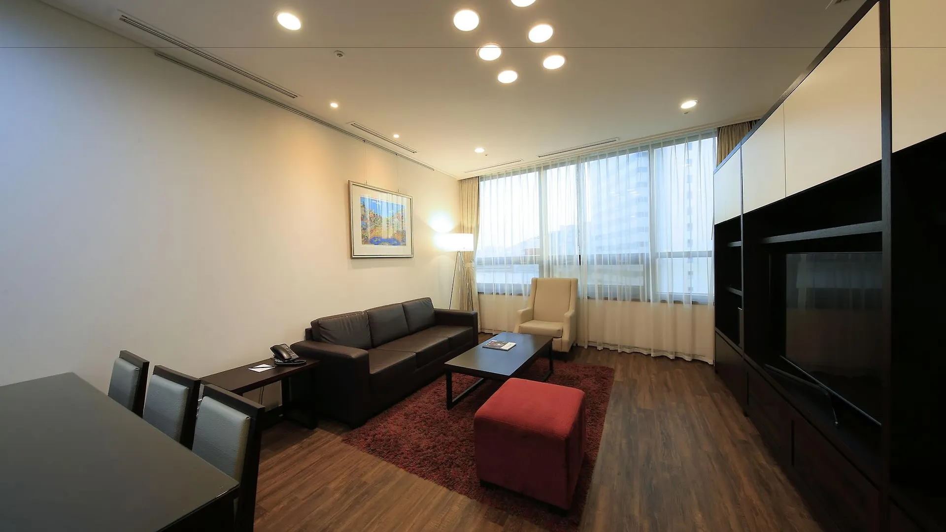 Orakai Insadong Suites Seoul Aparthotel